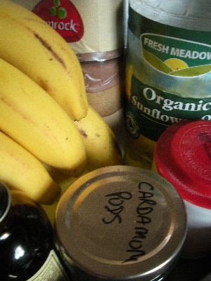 Banana and Cardamom Cake ingredients
